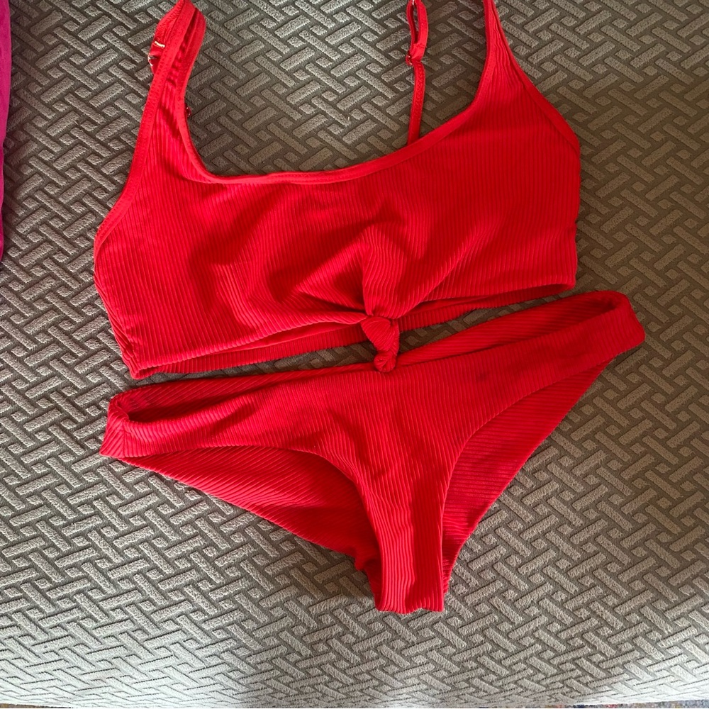Red Ribbed Knot-Front Bikini Set